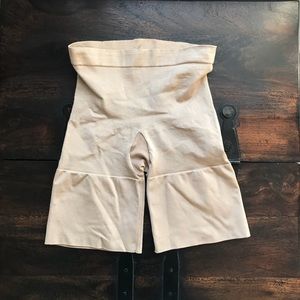 NWOT Spanx shorts